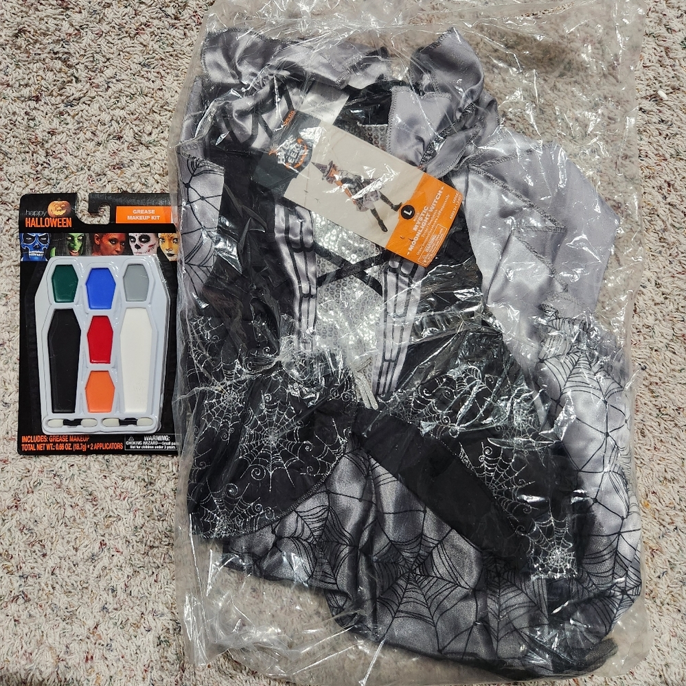 Girls Witch Costume with Face Paint